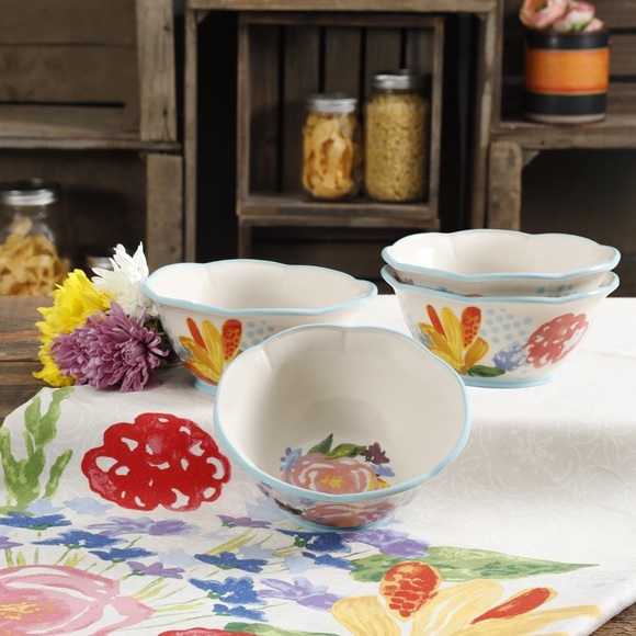 The Pioneer Woman Celia 4-Piece Bowl Set - Picture 1 of 1